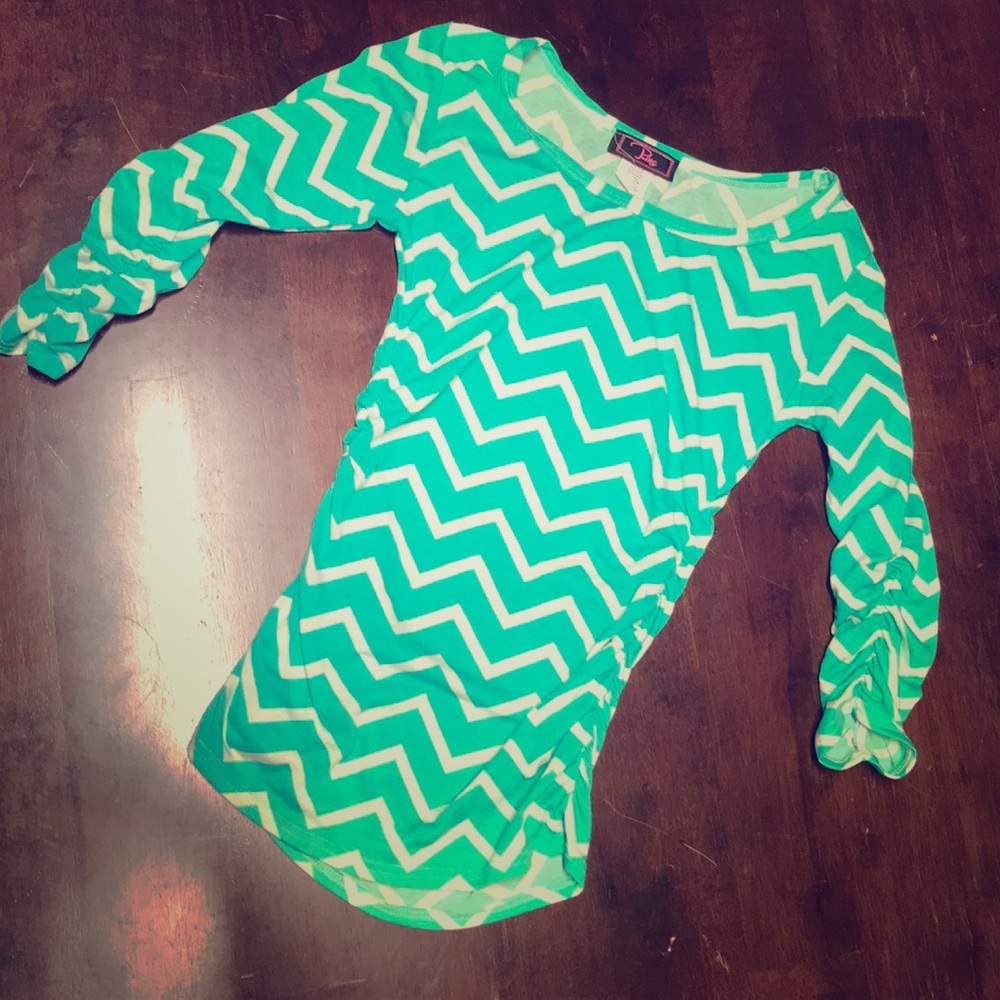 Chevron top